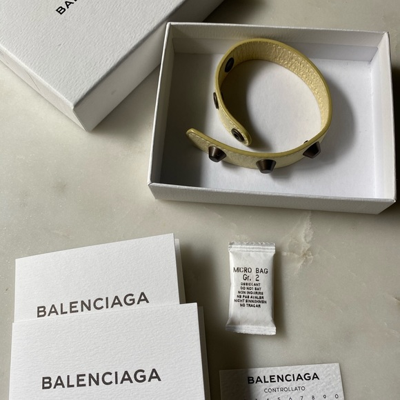 Balenciaga leather studded bracelet - Picture 1 of 14